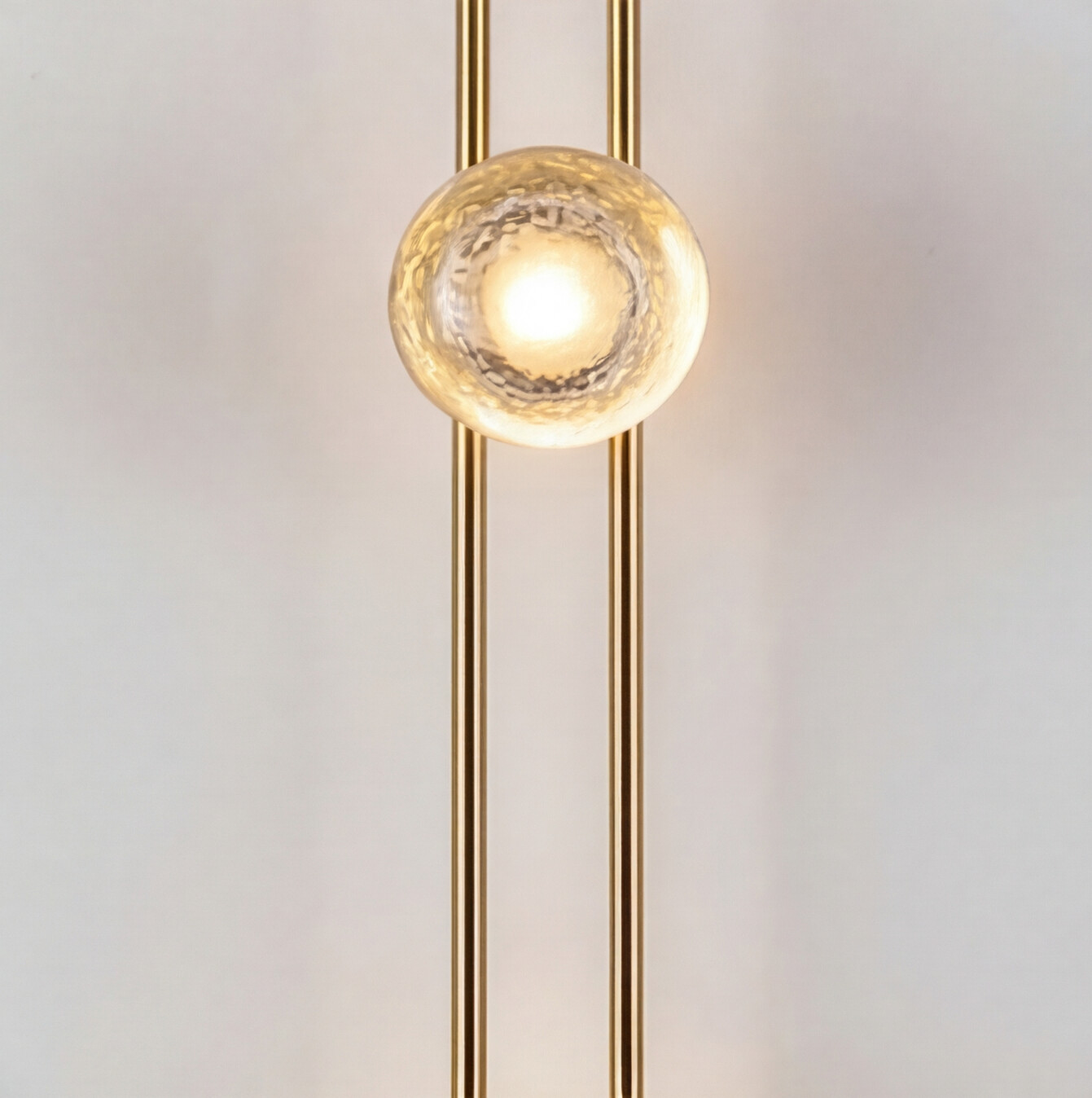 The Double Rod Globe